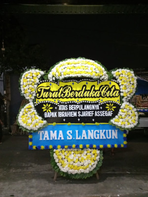 Papan Bunga Duka di Kadipiro